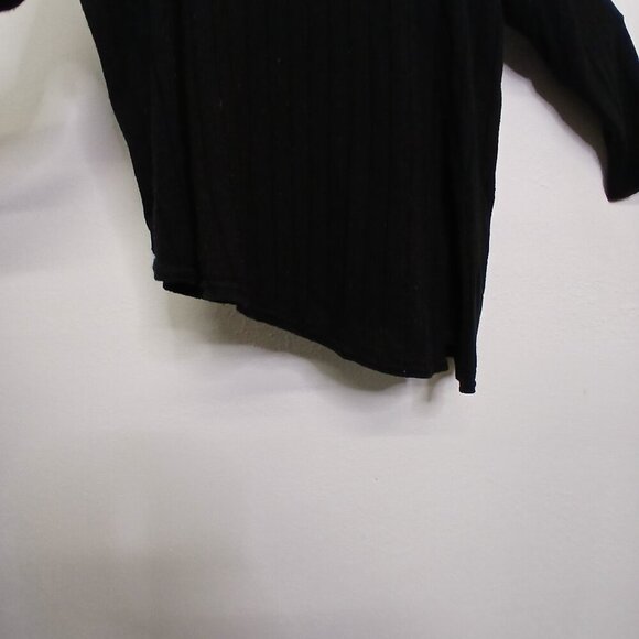 UGC Maurices Black Long Sleeve Lightweight Asymmetric sweater size 4x - Picture 2 of 5